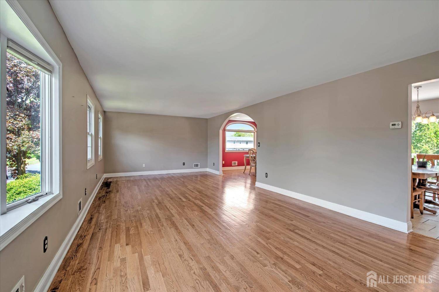 Jamesburg, NJ 08831,7 Mill RD