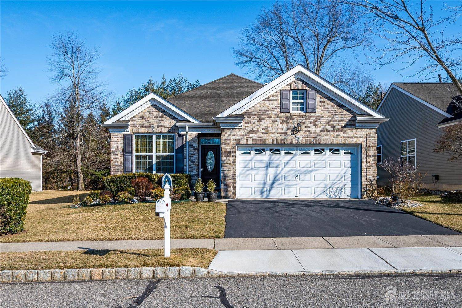 22 Silver Charm RD, Manalapan, NJ 07726