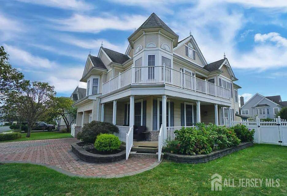 South Amboy, NJ 08879,26 Lighthouse DR