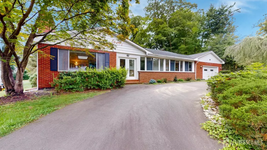 936 Kearney DR, North Brunswick, NJ 08902