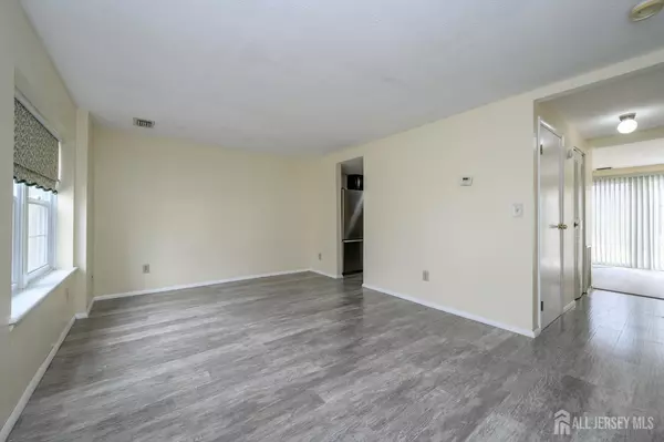 South Brunswick, NJ 08852,64 Cottonwood CT