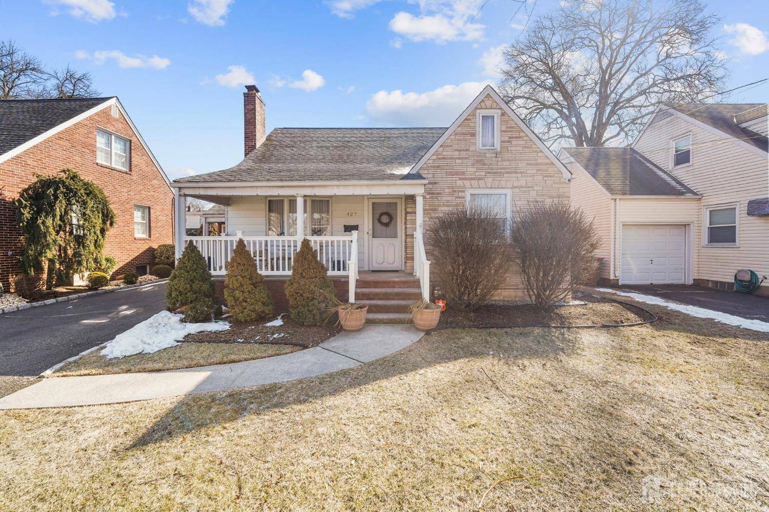 427 Rosewood TER, Linden, NJ 07036