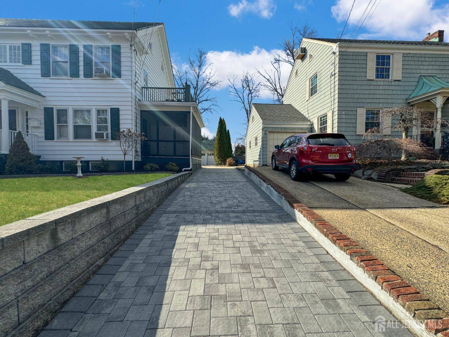 Edison, NJ 08837,67 Pleasant AVE