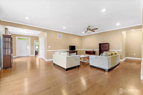 Manalapan, NJ 07726,72 Wintergreen DR