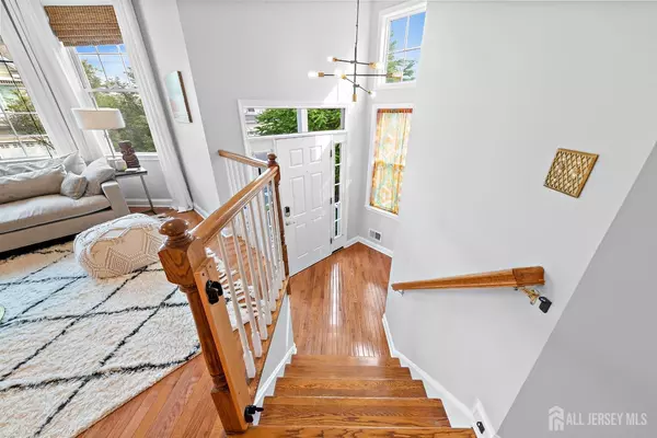South Amboy, NJ 08879,19 S Shore DR