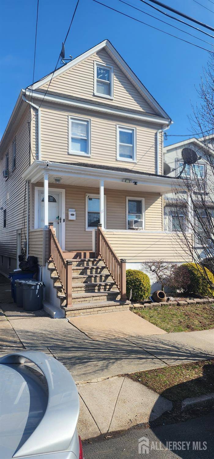 16 Wheeler AVE, Carteret, NJ 07008