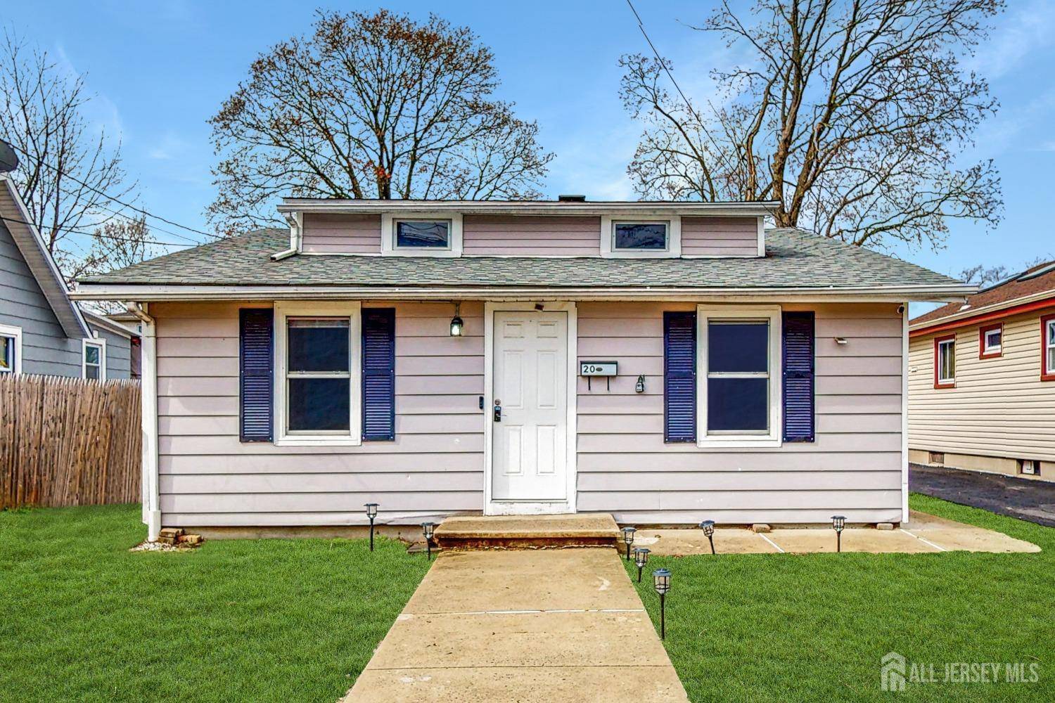 20 S So 8th AVE, Manville, NJ 08835