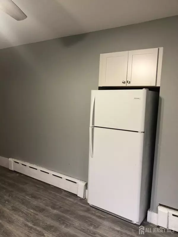 Piscataway, NJ 08854,642 River RD #2nd F
