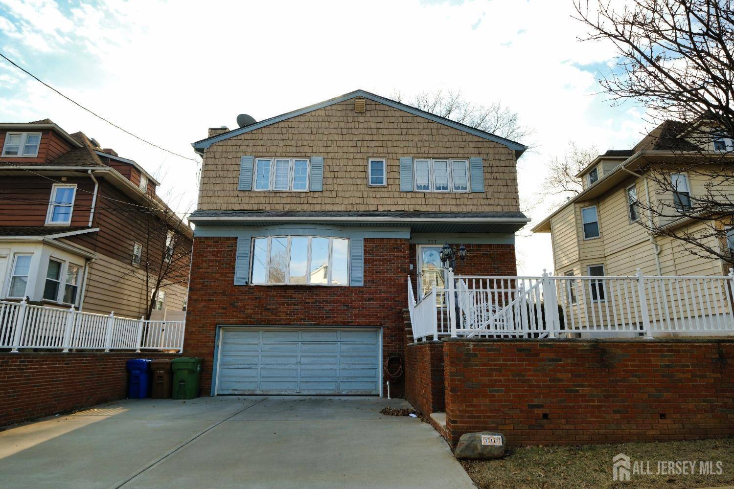 717 Summit ST, Linden, NJ 07036