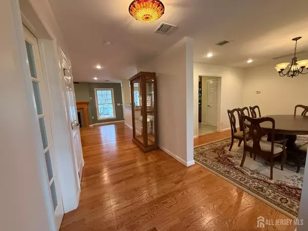 Helmetta, NJ 08828,43 Lake AVE