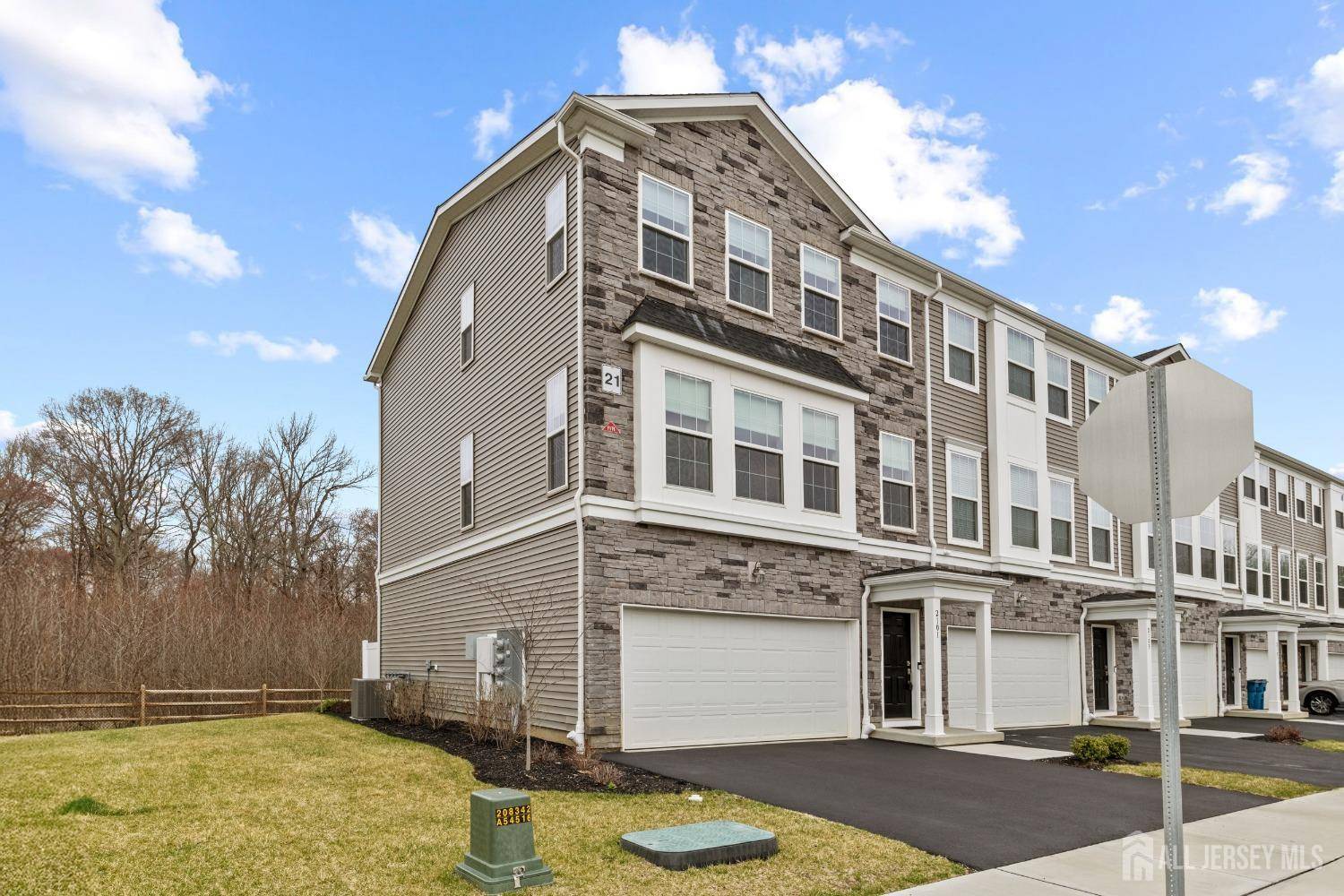 2101 McDowell RD, Monroe, NJ 08831
