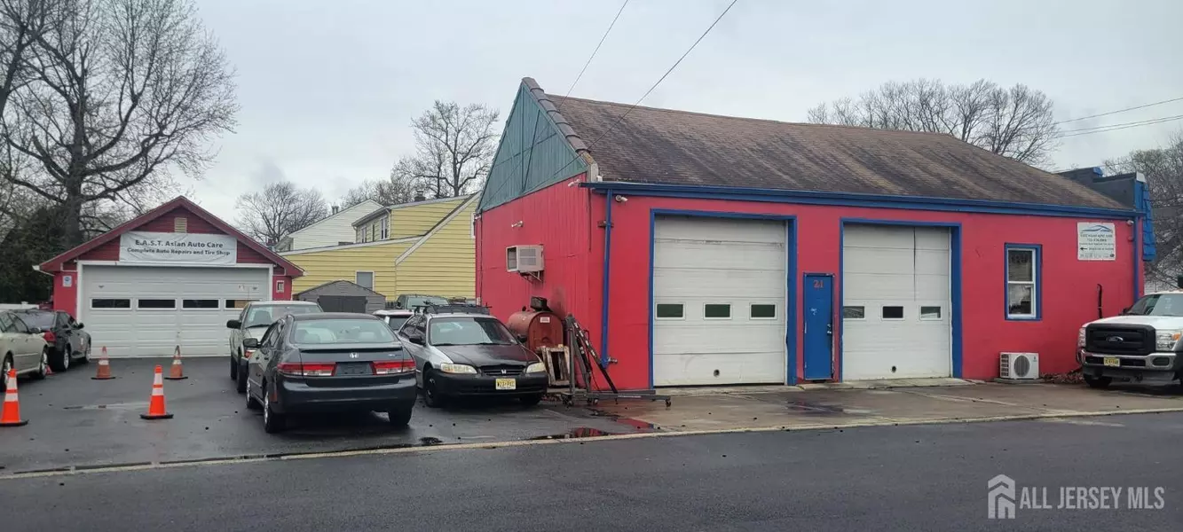 21 Amboy AVE, Metuchen, NJ 08840