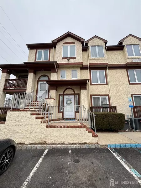 101 Michaels CT, Woodbridge Proper, NJ 07095