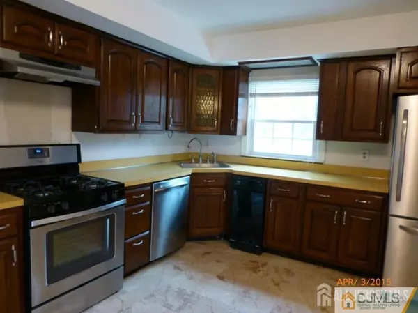 Edison, NJ 08820,2 Ventnor DR