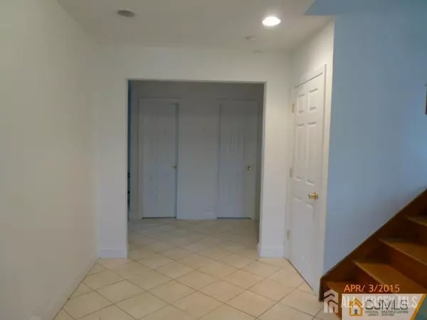 Edison, NJ 08820,2 Ventnor DR