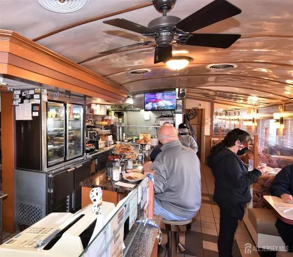 Manville, NJ 08835,52 S Main ST
