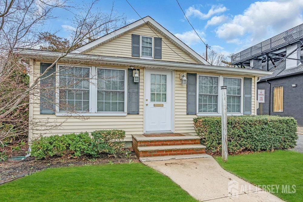 615 Newman Springs RD, Middletown, NJ 07738
