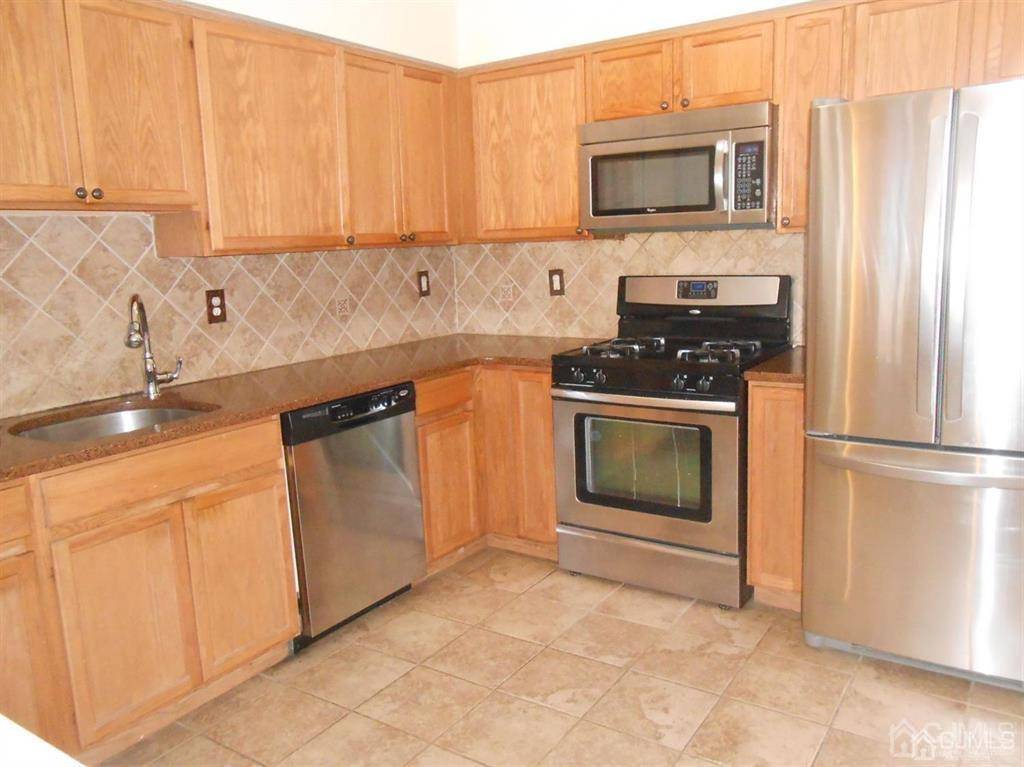 South Plainfield, NJ 07080,927 Del Negro CT