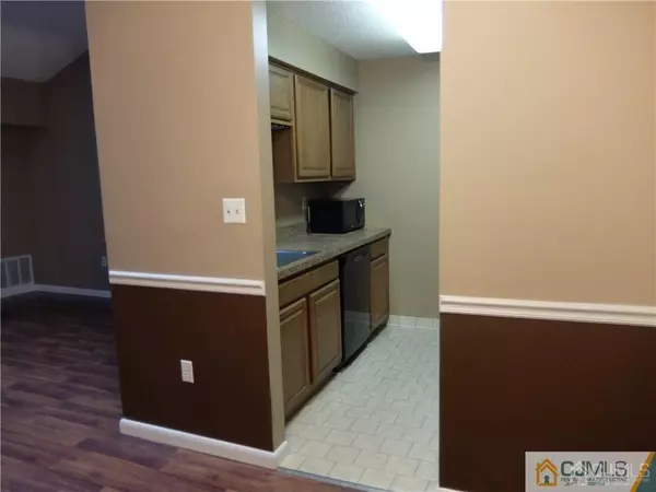 Plainsboro, NJ 08536,1818 Ravens Crest DR #1818