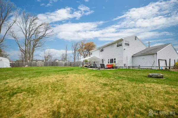 Colonia, NJ 07067,109 Hickory RD