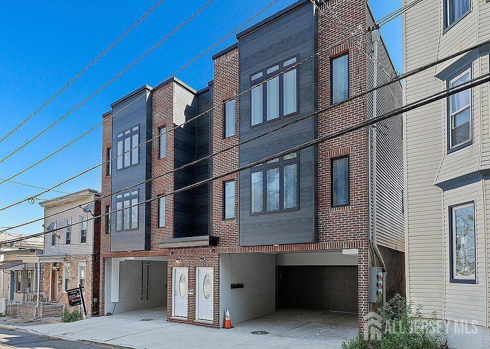 1448 37 ST #1, North Bergen, NJ 07047