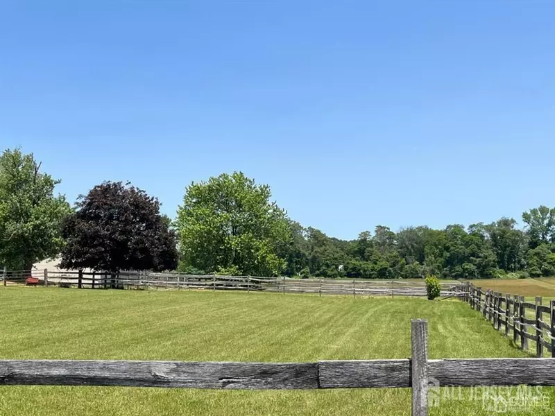 55 Davidson Mill RD, South Brunswick, NJ 08902