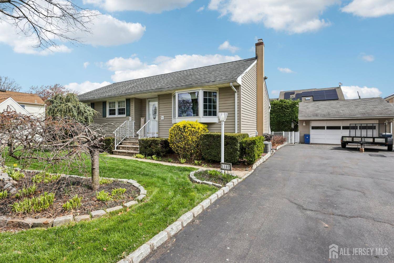1107 Eva ST, Piscataway, NJ 08854