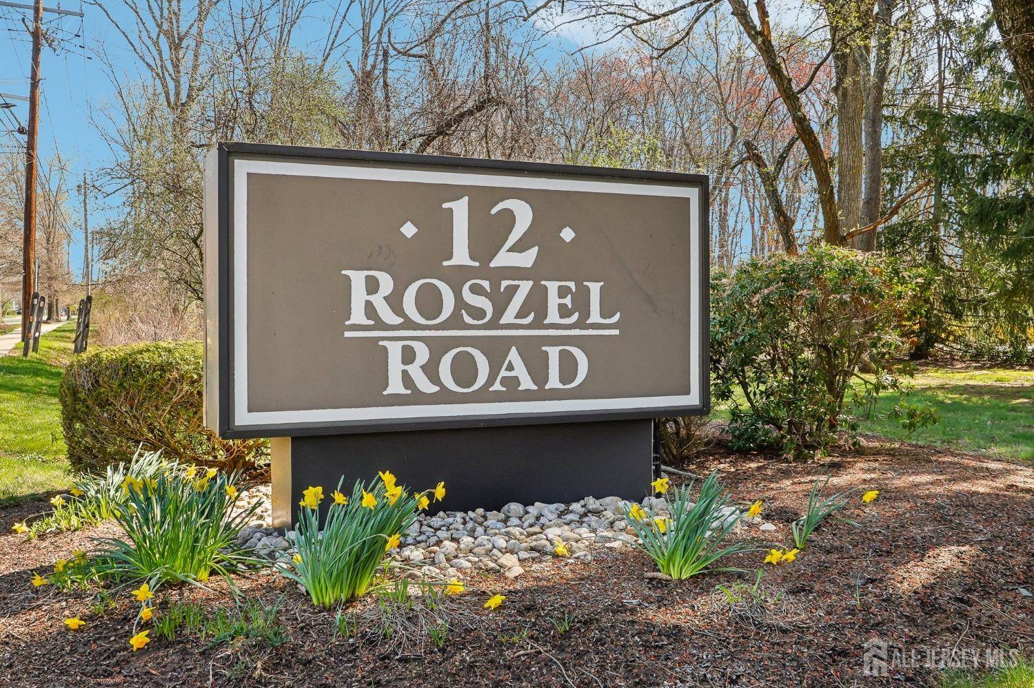 Princeton, NJ 08540,12 Roszel RD #B103