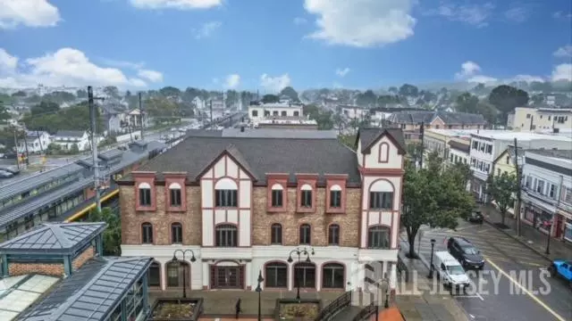 South Amboy, NJ 08879,131 N Broadway