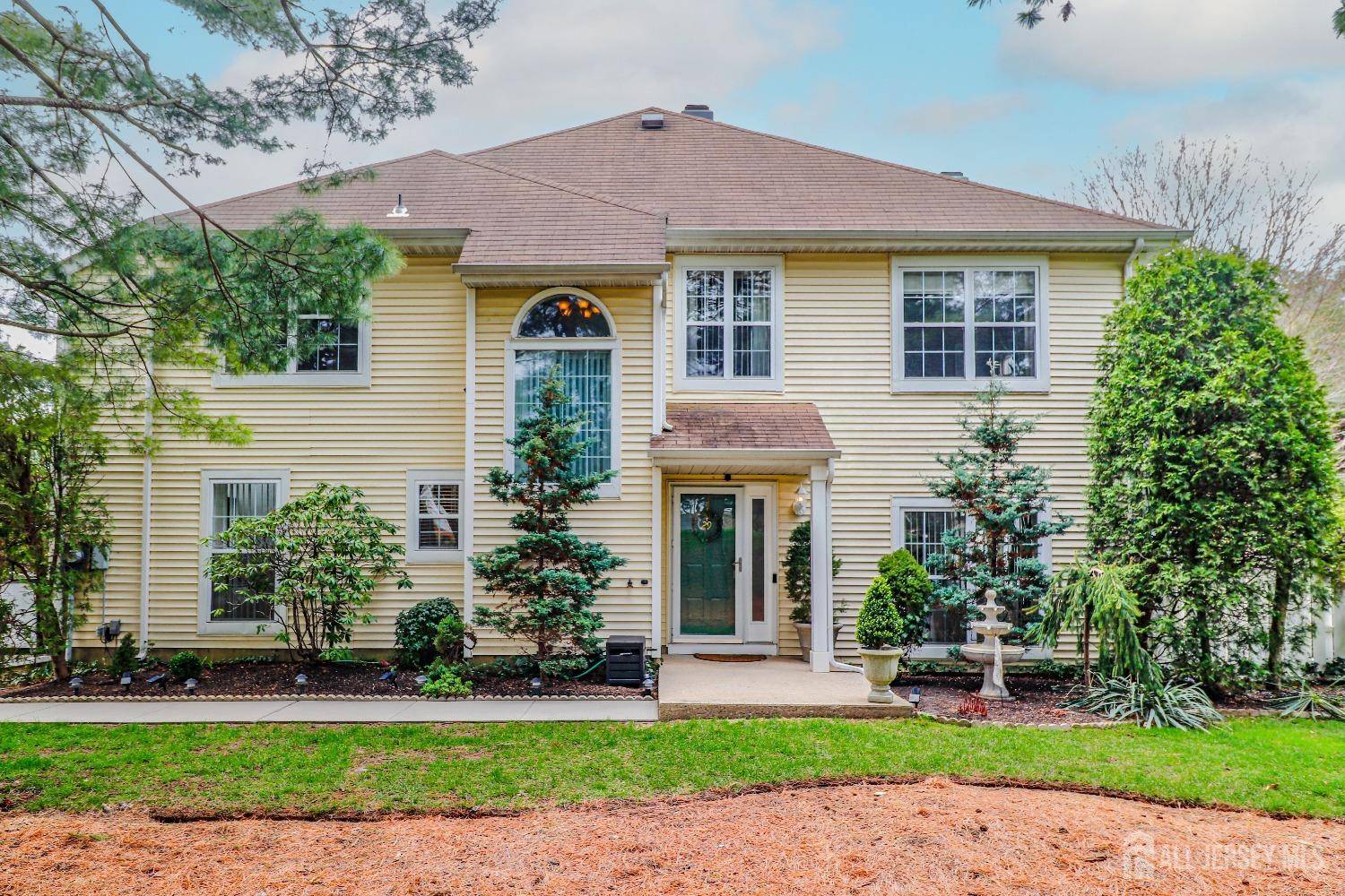 29 Ardsley SQ, Parlin, NJ 08859