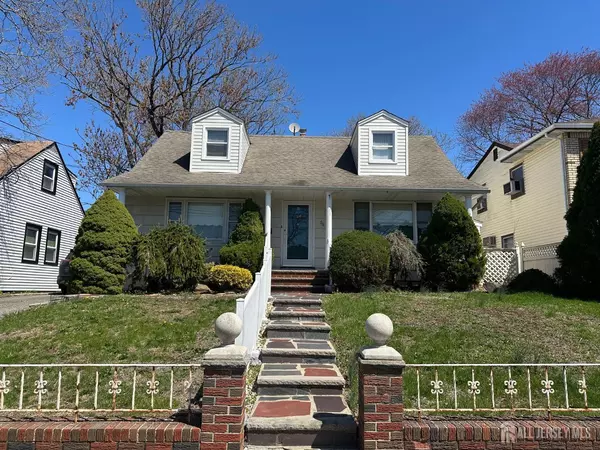 68 Grand AVE, Iselin, NJ 08830