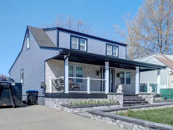 9 Ellwood RD, East Brunswick, NJ 08816