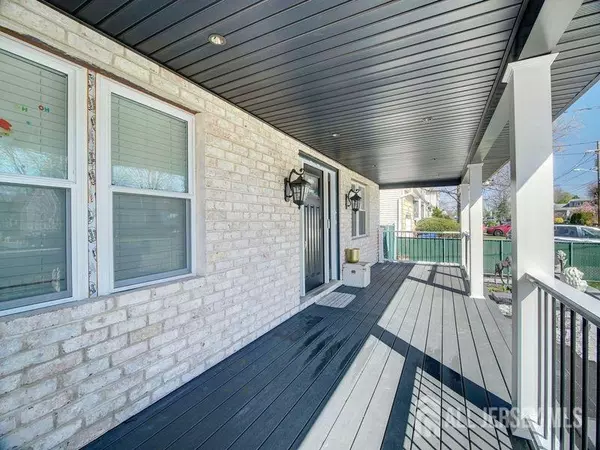 East Brunswick, NJ 08816,9 Ellwood RD