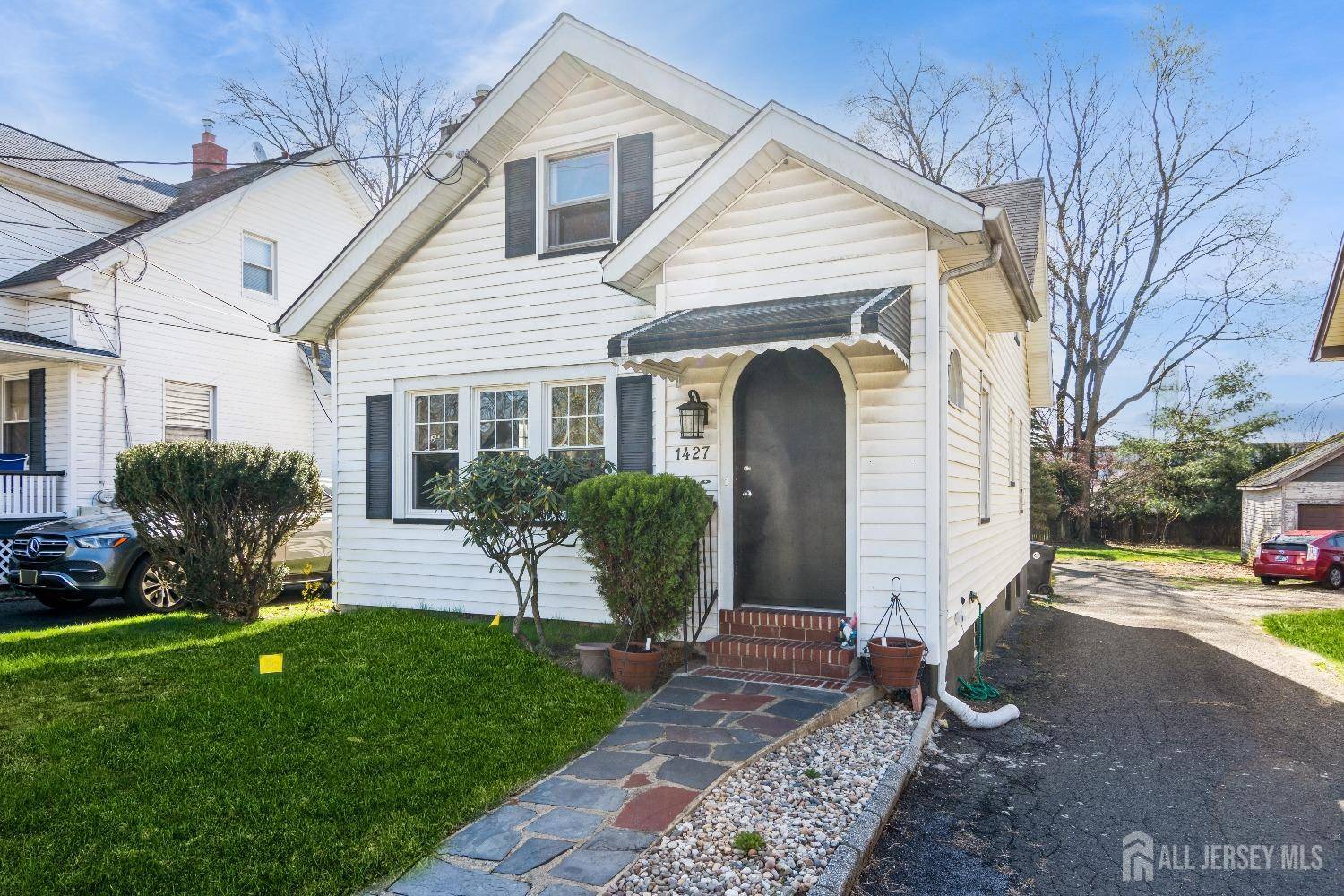 1427 Myrtle AVE, Plainfield, NJ 07063