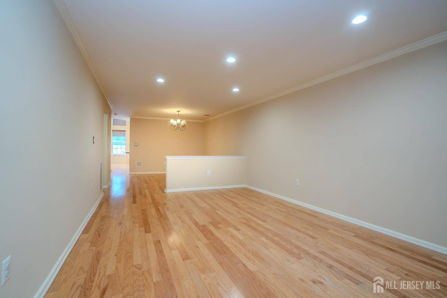 South Brunswick, NJ 08540,403 Canterbury WAY