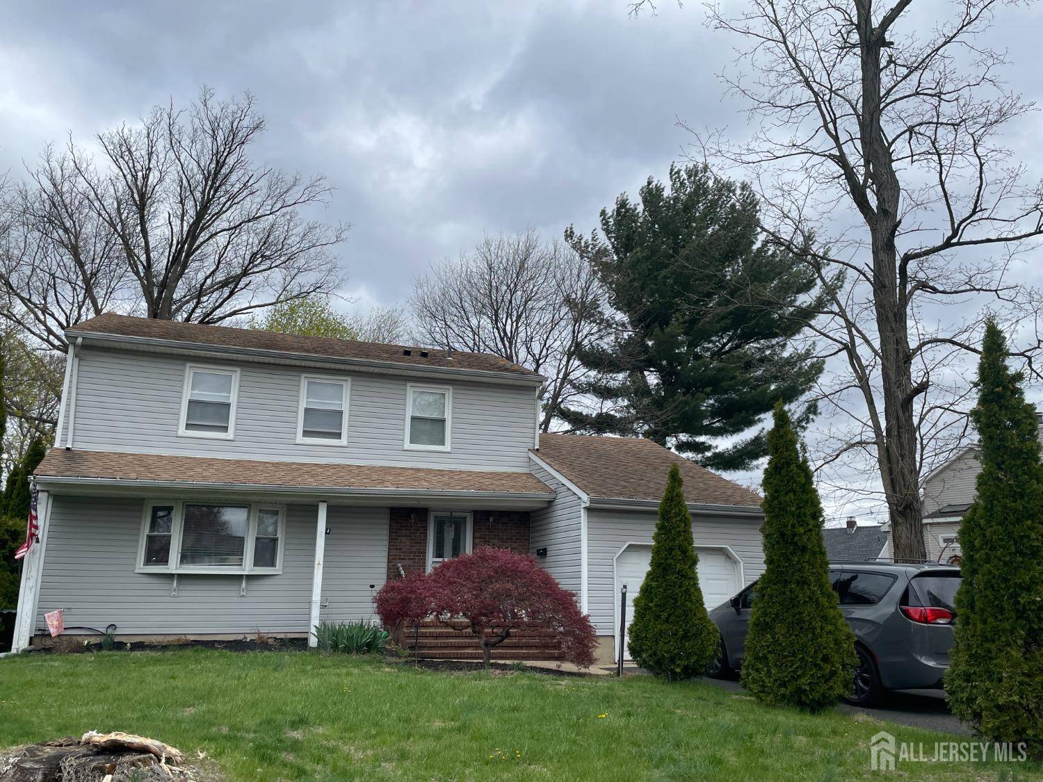 5 Sterling CT, Edison, NJ 08817