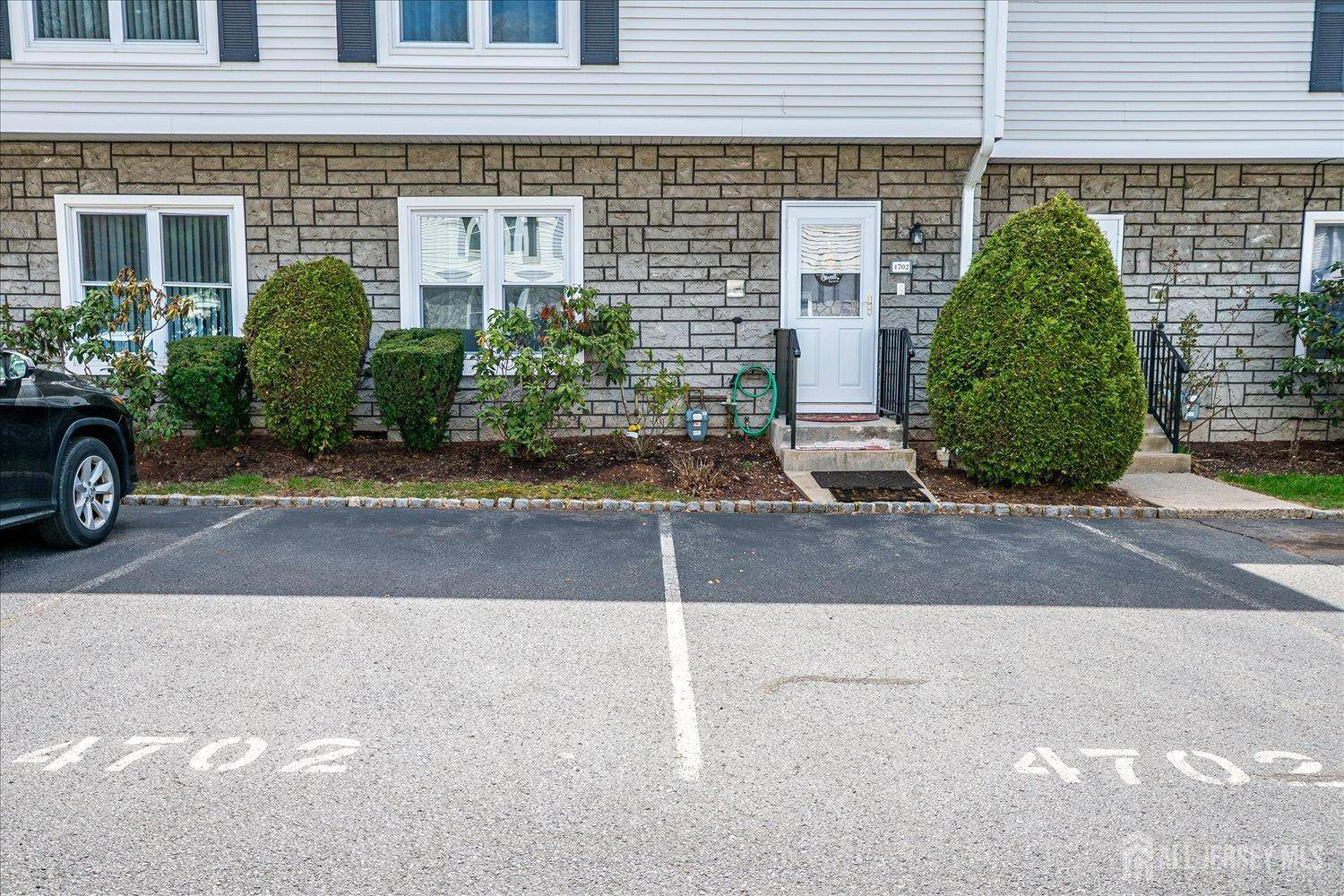 4702 Hana RD, Edison, NJ 08817