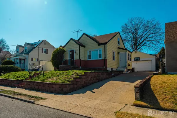 South Amboy, NJ 08879,720 Charles ST