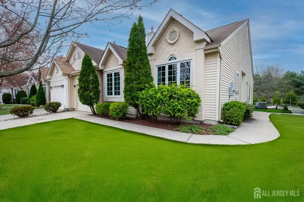 55 Birmingham LN, Monroe, NJ 08831