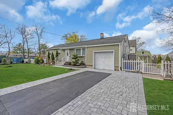 Piscataway, NJ 08854,212 Howe PL