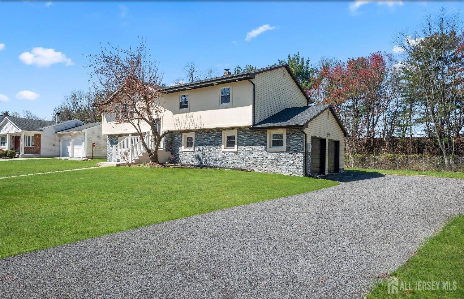 East Brunswick, NJ 08816,34 Hershey RD