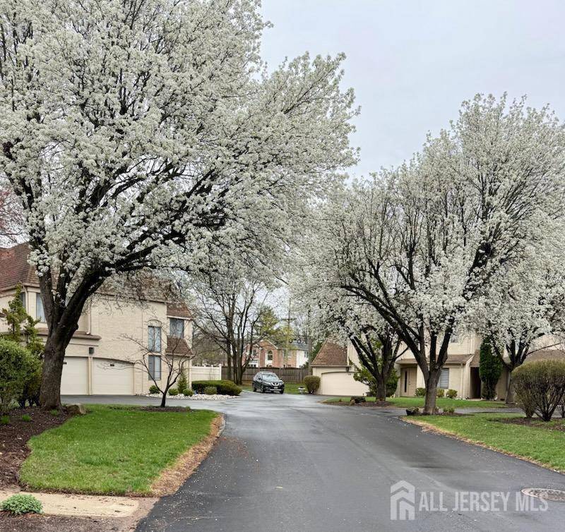 Edison, NJ 08820,29 Gate House LN