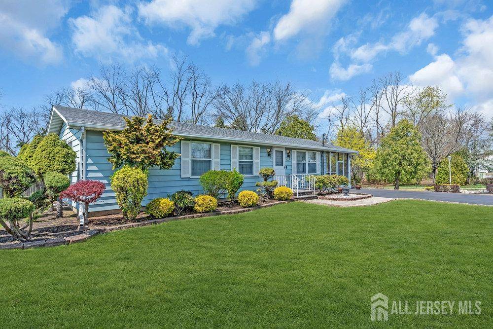 43 Half Acre RD, Jamesburg, NJ 08831