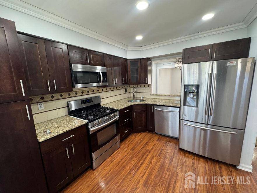 121 Dunham AVE, Edison, NJ 08817