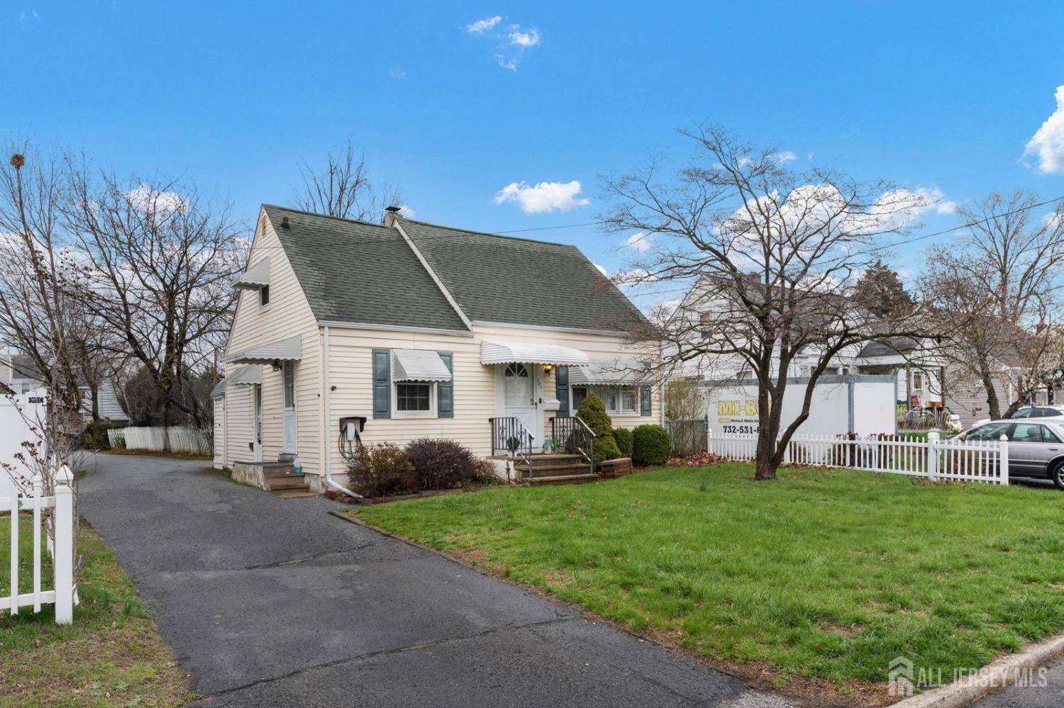 Middlesex, NJ 08846,505 Lorraine AVE