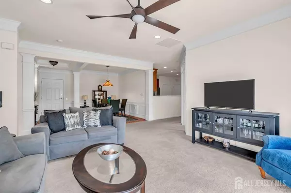 Franklin, NJ 08873,2204 Conrad WAY