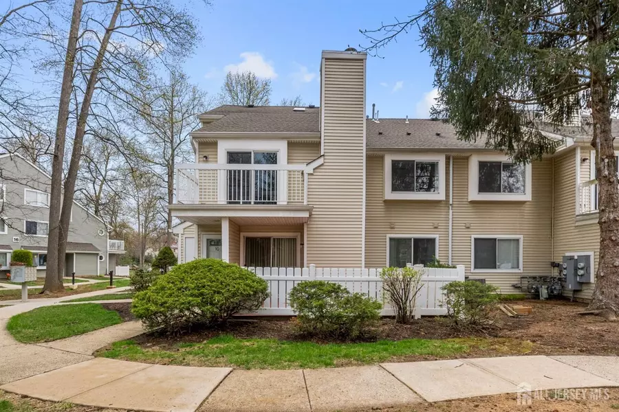 10 Wynwood DR, South Brunswick, NJ 08852