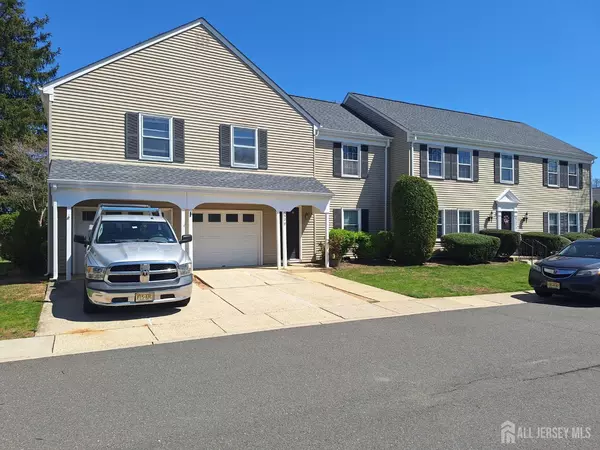Monroe, NJ 08831,552 Tilton WAY #O