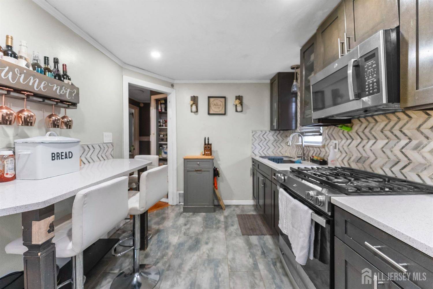 Perth Amboy, NJ 08861,359 Thomas ST