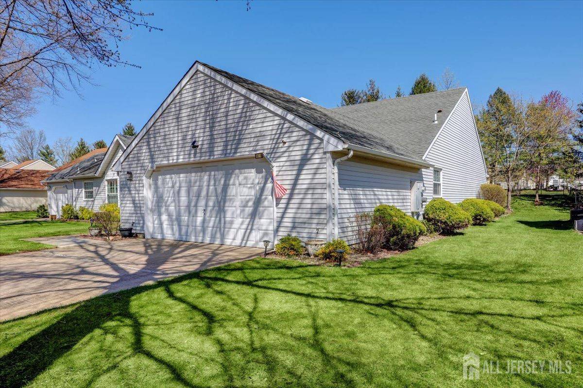Monroe, NJ 08831,841 Taylor RD #B